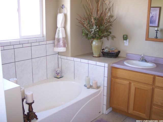 353 E Cimmarron Way, Erda, UT 84074 — photo 9