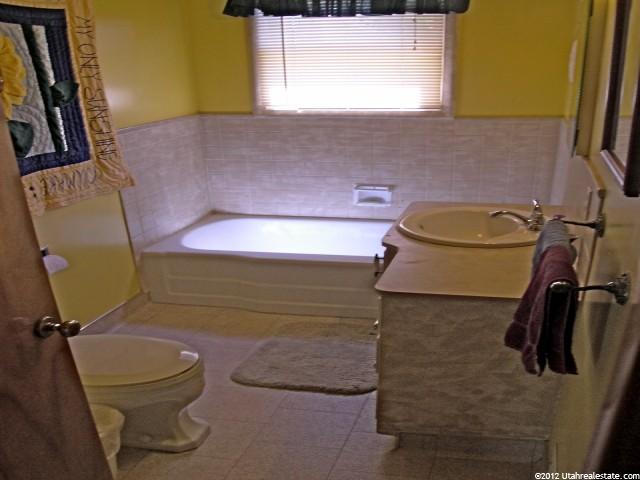 1457 Douglas St, Ogden, UT 84404 — photo 3