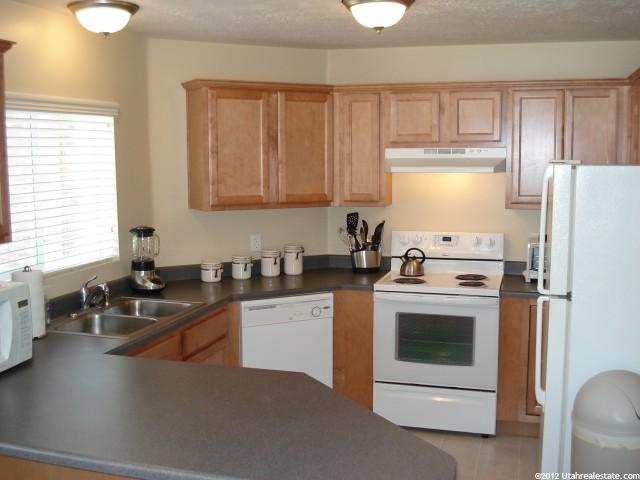 8229 S Resaca Dr #D-2, Sandy, UT 84070 — photo 2