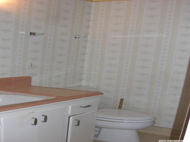690 E Center St, Bountiful, UT 84010 — photo 6