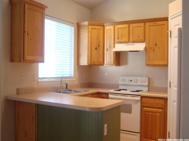 657 W 2025 N, Centerville, UT 84014 — photo 5