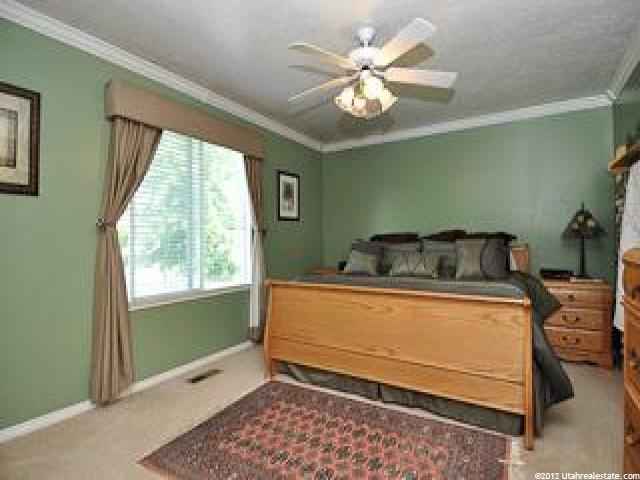 776 W 1800 N, Clinton, UT 84015 — photo 8