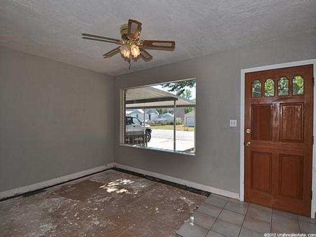 813 Rowley Dr, Murray, UT 84107 — photo 4