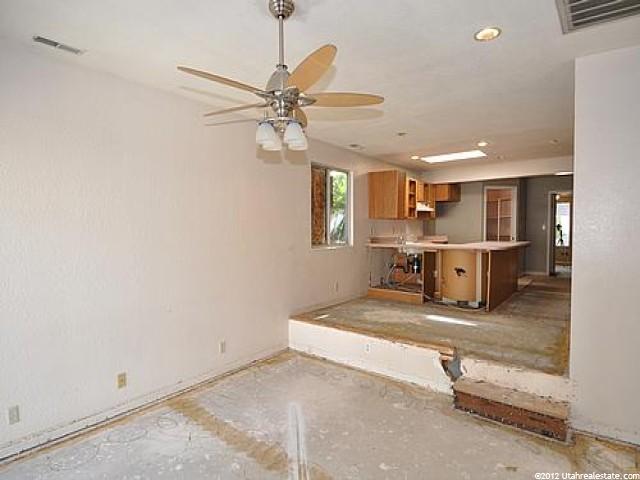 813 Rowley Dr, Murray, UT 84107 — photo 3