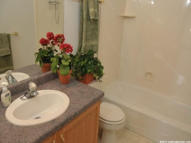 1034 Alexander Ct, Sandy, UT 84094 — photo 9