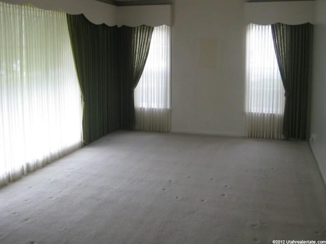 138 N 200 W, Hyrum, UT 84319 — photo 3