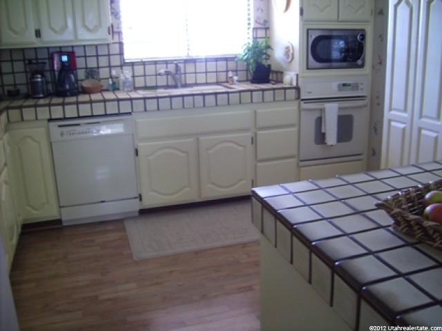 1403 Toltec Cir, Bloomington, UT 84790 — photo 4