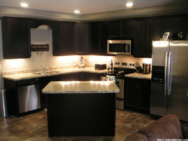 610 N 400 W #E, Centerville, UT 84014 — photo 3