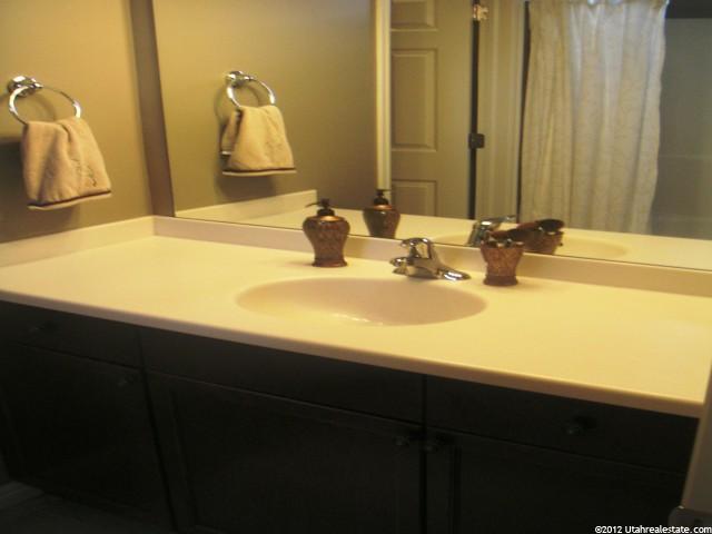 610 N 400 W #E, Centerville, UT 84014 — photo 6