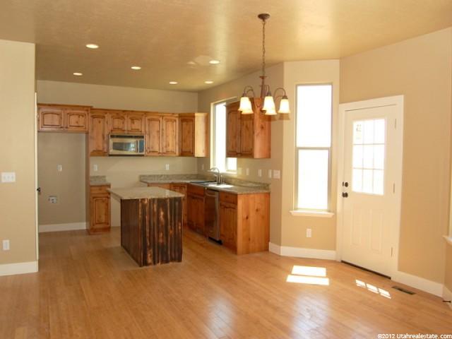 3535 Overlook Dr, Layton, UT 84041 — photo 2