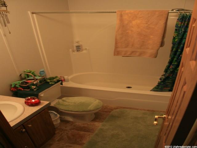 150 E 750 N #98, Vernal, UT 84078 — photo 10