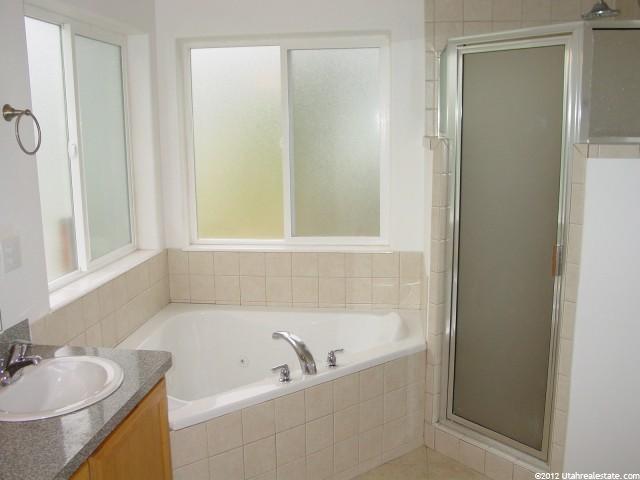 165 S Center St, Hyrum, UT 84319 — photo 4
