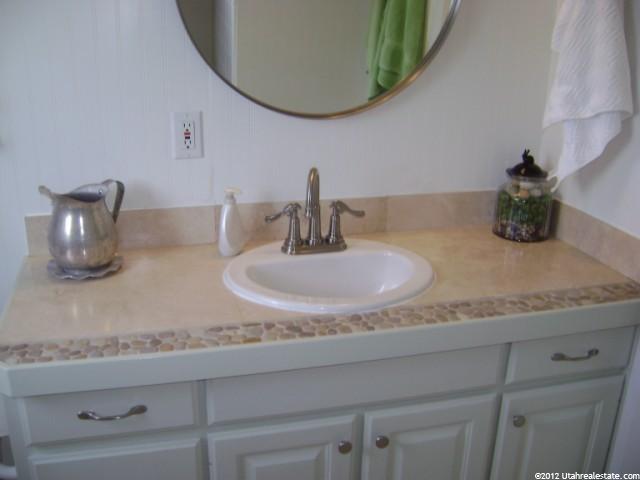 1188 N 900 E, Layton, UT 84040 — photo 8