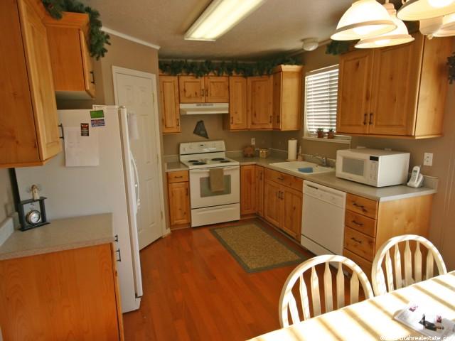 861 S Meadow, Logan, UT 84321 — photo 3