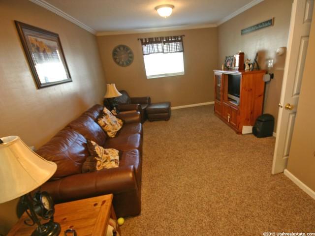 861 S Meadow, Logan, UT 84321 — photo 5