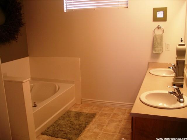 1509 W 1300 S, Woods Cross, UT 84087 — photo 6