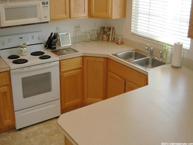 1632 Sara Ln, Ogden, UT 84404 — photo 2