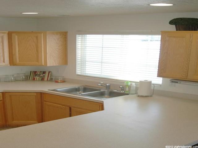 1632 Sara Ln, Ogden, UT 84404 — photo 3
