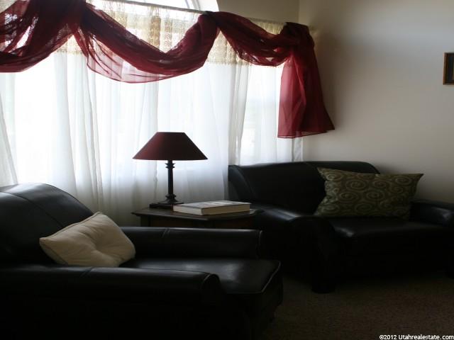 1071 N 75 W, Layton, UT 84041 — photo 2