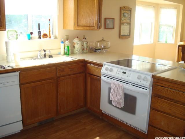 2785 N 1600 E, Layton, UT 84040 — photo 3