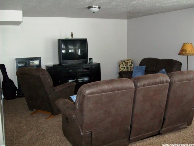 2611 W 2500 N, Farr West, UT 84404 — photo 6