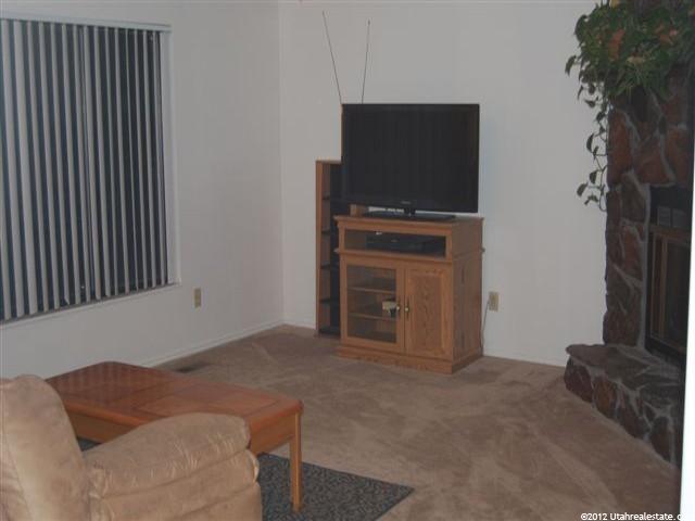 441 W 2400 S, Clearfield, UT 84015 — photo 2