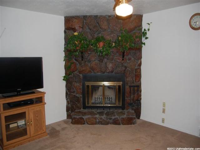 441 W 2400 S, Clearfield, UT 84015 — photo 3