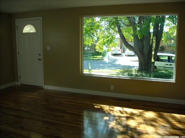 161 N Sycamore Cir E, Clearfield, UT 84015 — photo 3
