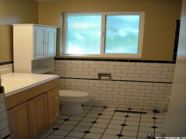 161 N Sycamore Cir E, Clearfield, UT 84015 — photo 7
