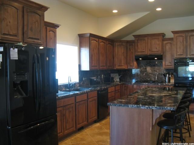 639 E 3200 N, Marion, UT 84036 — photo 4