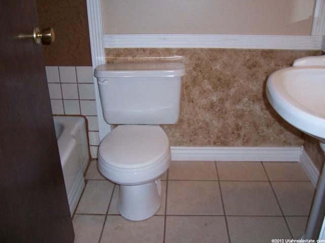 2514 S 550 E, Bountiful, UT 84010 — photo 4