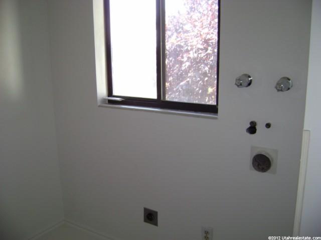 5247 S 2425 W, Roy, UT 84067 — photo 8