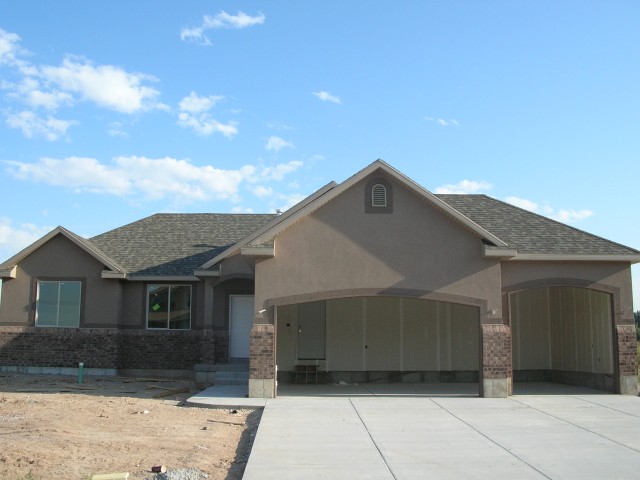 1362 W 2340 N, Clinton, UT 84015 — photo 2