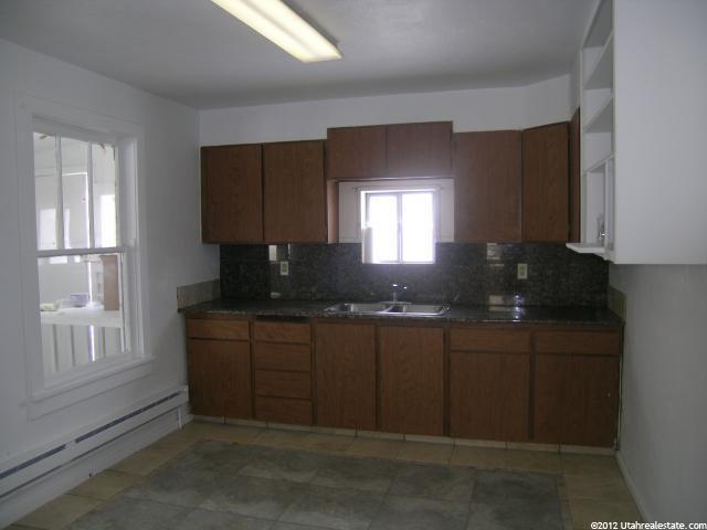 25 E Main St, Bicknell, UT 84715 — photo 2