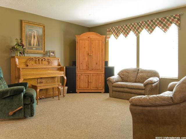 444 W 950 N, Centerville, UT 84014 — photo 6