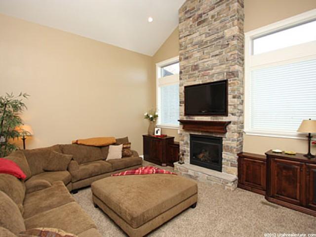 2107 Heritage Dr, Farr West, UT 84404 — photo 2