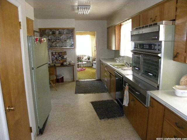 76 E Center St, Smithfield, UT 84335 — photo 3