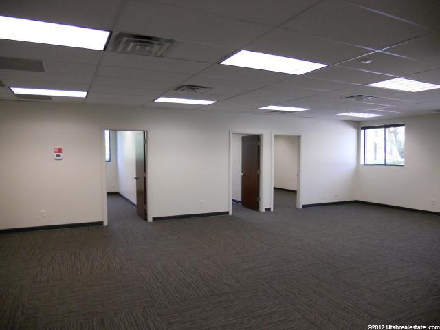 4525 S 2300 E, Holladay, UT 84117 — photo 8