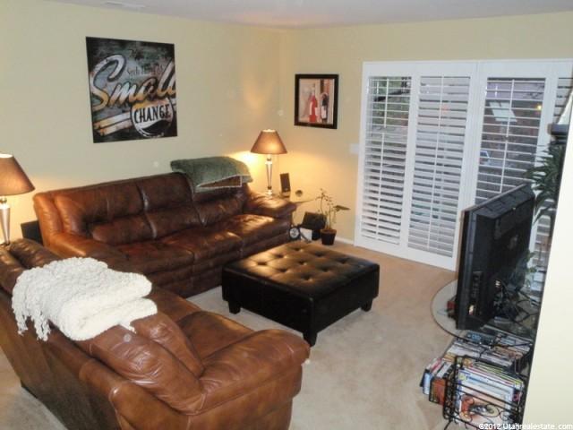 298 Peach Ln, Bountiful, UT 84010 — photo 2