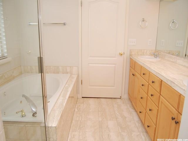 648 E Lincoln Pl, Murray, UT 84107 — photo 4