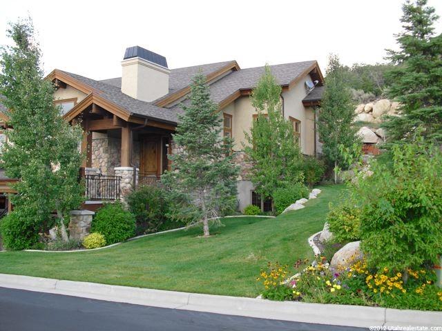 10215 Grayboulder Ct, Sandy, UT 84092 — photo 2