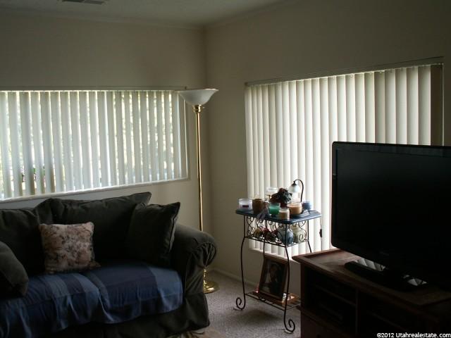 2352 Chateau Dr, Roy, UT 84067 — photo 5