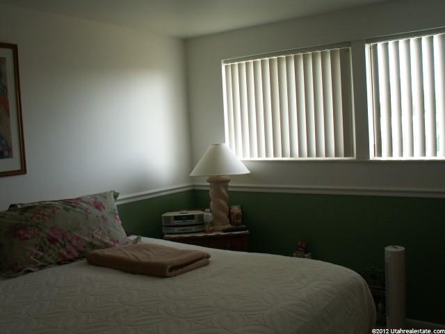 2352 Chateau Dr, Roy, UT 84067 — photo 9