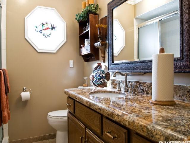 5462 S 200 E, Washington Terrace, UT 84405 — photo 7
