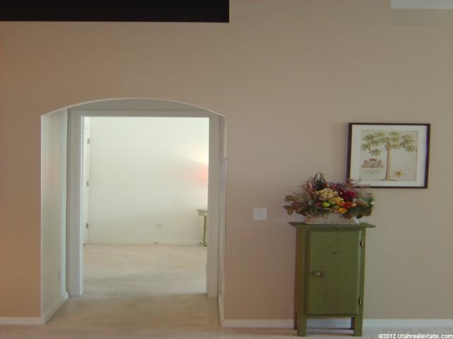 921 S Courtyard Ln, Centerville, UT 84014 — photo 7