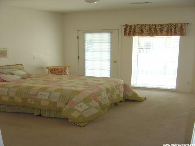 921 S Courtyard Ln, Centerville, UT 84014 — photo 9