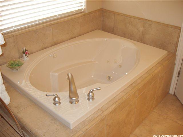 570 S Five Sisters Dr, St. George, UT 84790 — photo 8