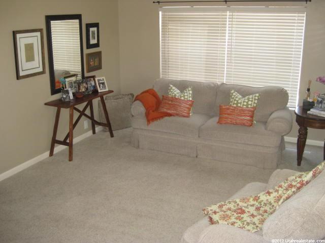 474 E 400 S, River Heights, UT 84321 — photo 4