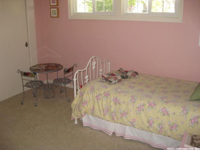 474 E 400 S, River Heights, UT 84321 — photo 9