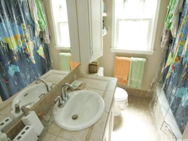 40 E 400 S, Bountiful, UT 84010 — photo 4
